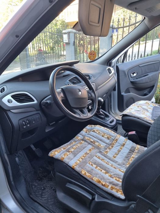 RENAULT-megane scenic