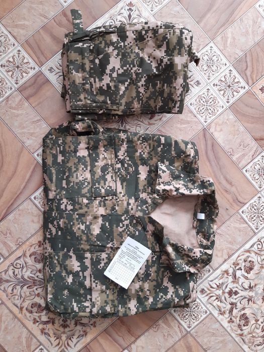 Продам 2  комплекта камуфляжа