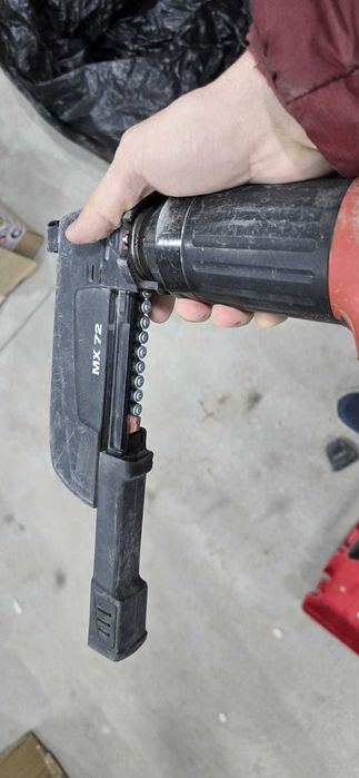 Vand Pistol Cuie Hilti DX460 + 820 cuie beton X-C 27 MX + 700 capse