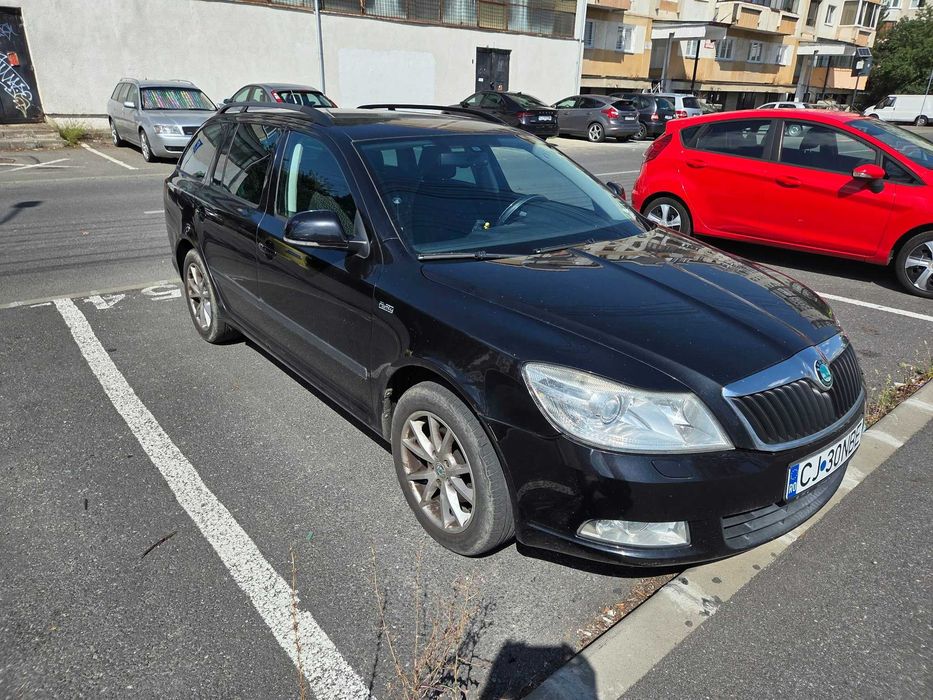 SKODA Octavia 2012 — imagine 3