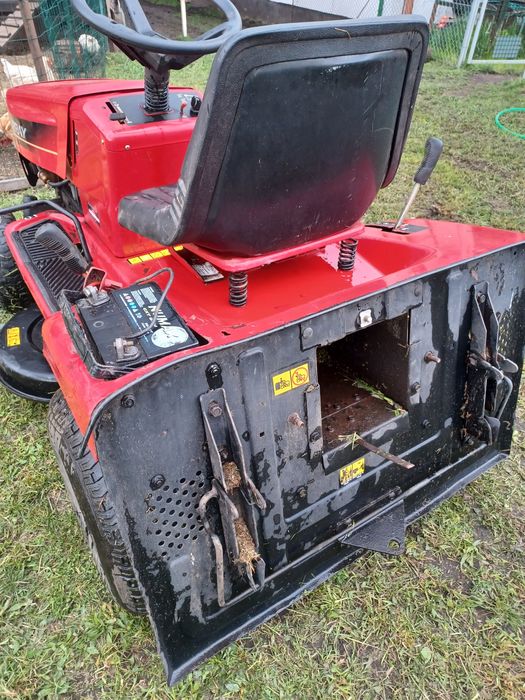 Trractoras tuns iarba Murray