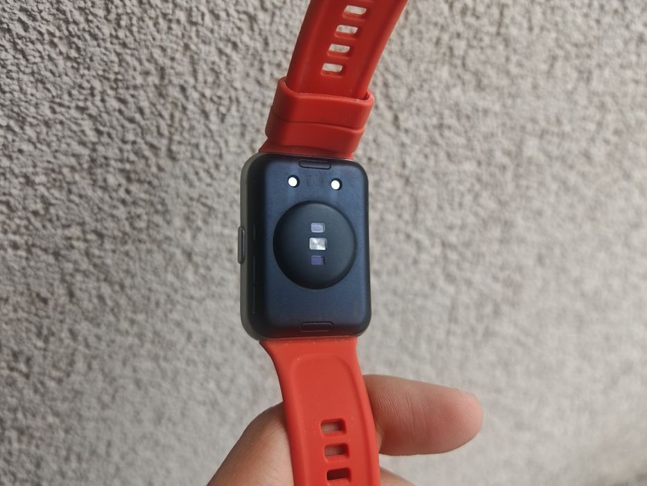 Huawei watch fit 2 в много добро състояние