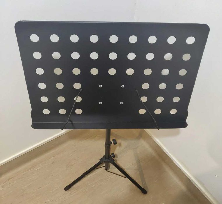 нов! стойка за ноти или стойка за лаптоп,таблет,телефон неразпечатано