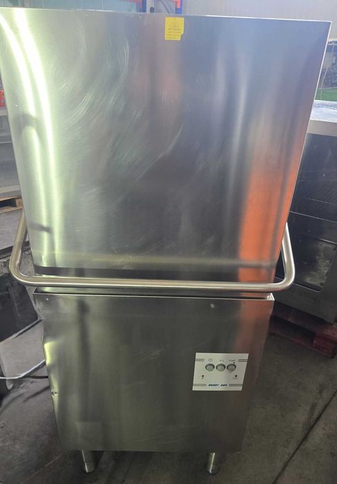 Hota inox + turbina + potentiometru, scaune + mese restaurant, masa rece inox, frigidere