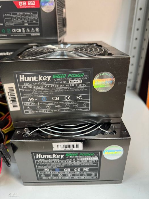 Продам блок питания  HuntKey GS 550