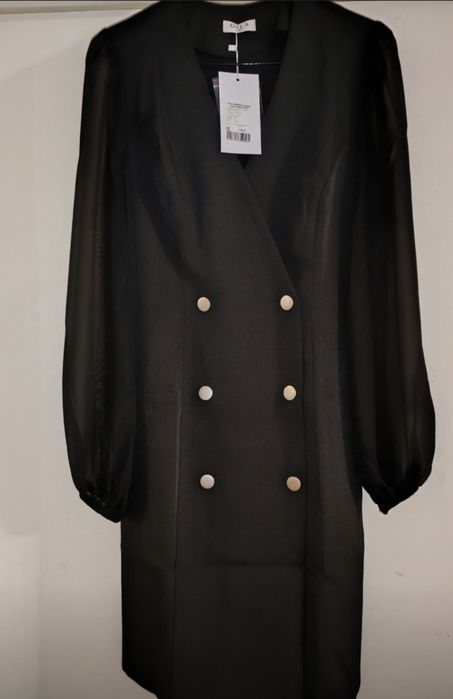 Платье  стильное новое