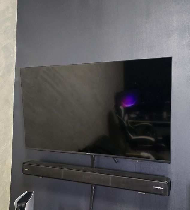 Televizor Philips AMBILIGHT tv LED 43PUS8010, 108 cm, Smart TV, 4K Ultra HD, Clasa E (Model 2025)