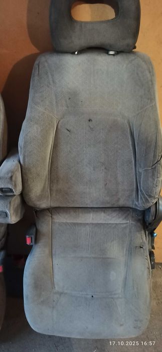 Сиденья передние Паджеро 2