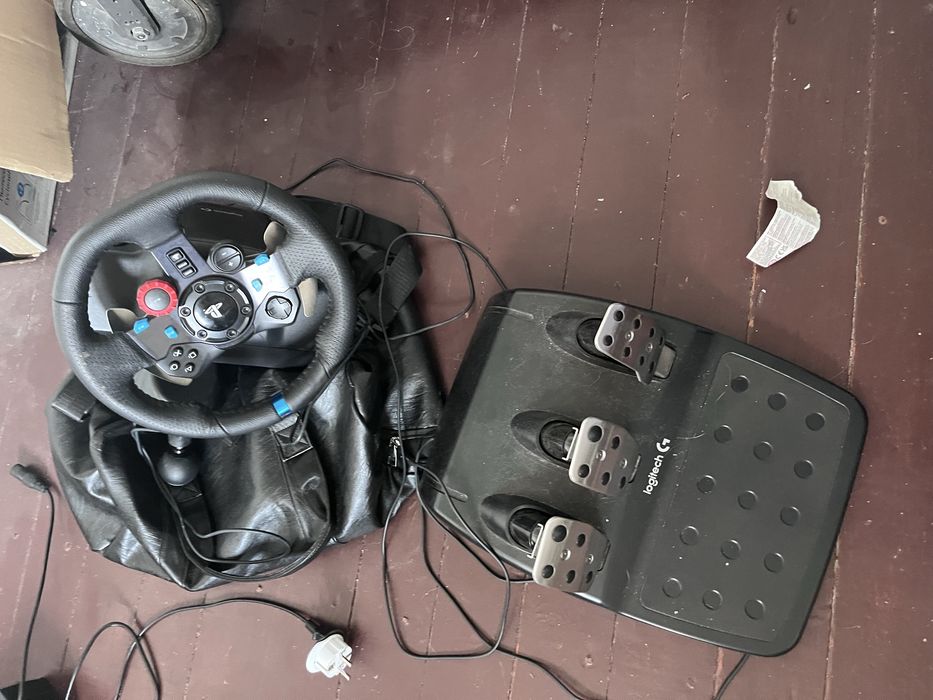 Игровой руль и сцепление