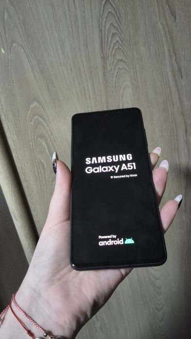 Vând telefon Motorola G72,G86 și Samsung Galaxy A51