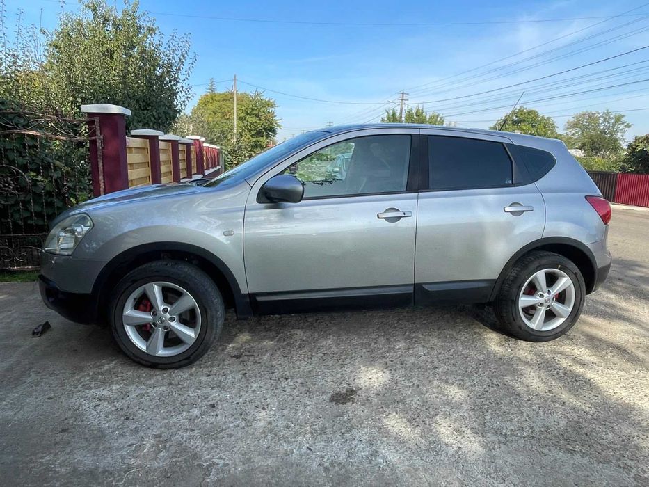 Nissan Qashqai 1.5 DCI / 6+1 Trepte / 2010 / Navigatie / Climatronic / Oglinzi Rabatabile / Incalzire scaune / Pilot automat / Comenzi volan