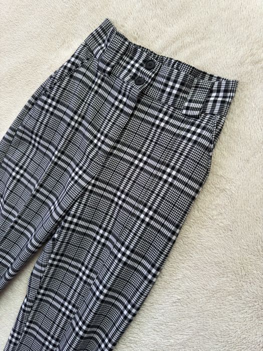 Pantaloni noi Bershka XS
