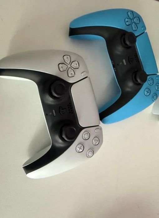 Vând ps5 slim Digital Edition