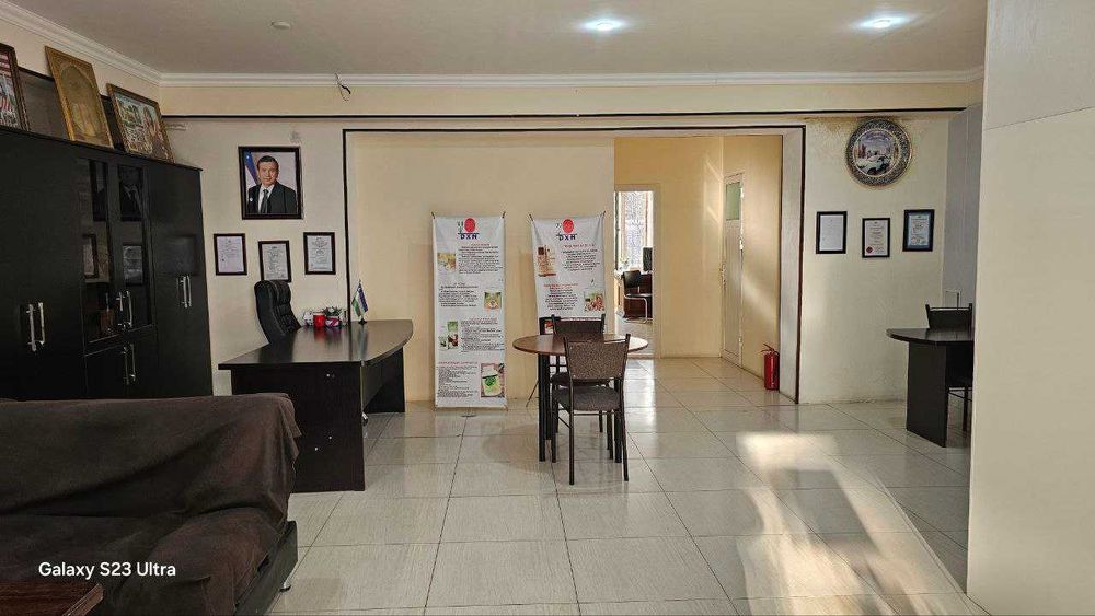 Сдаётся помещение на 1-этаже (107 квм) под магазин/офис и подвал!