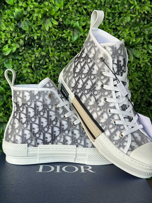 DIOR B23 White and Black