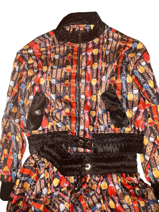 costum cu fusta de firma