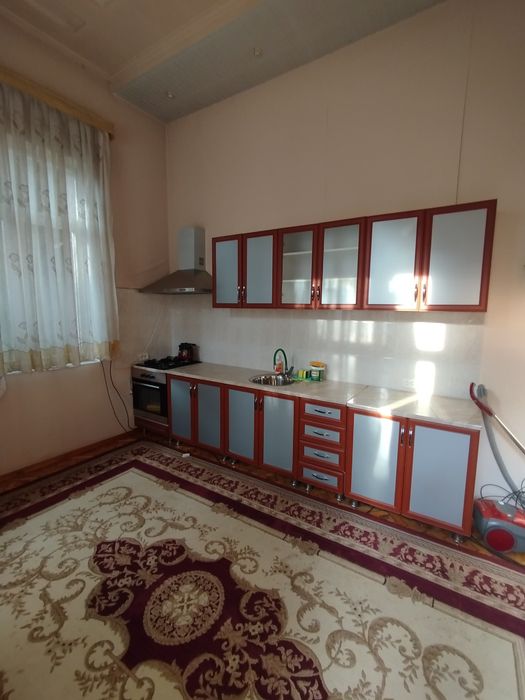 Дача в городе вдоль речки