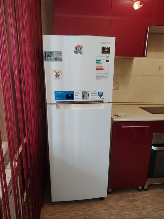 Продам холодильник