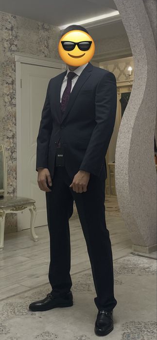 Продам Костюм BOSS