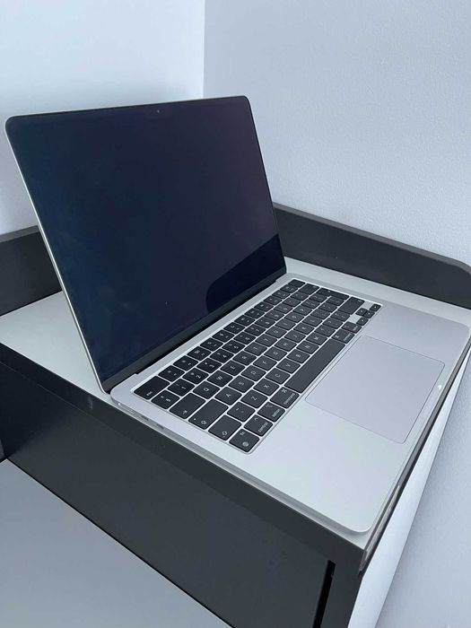 Лаптоп Apple MacBook Air M2 13" 256GB