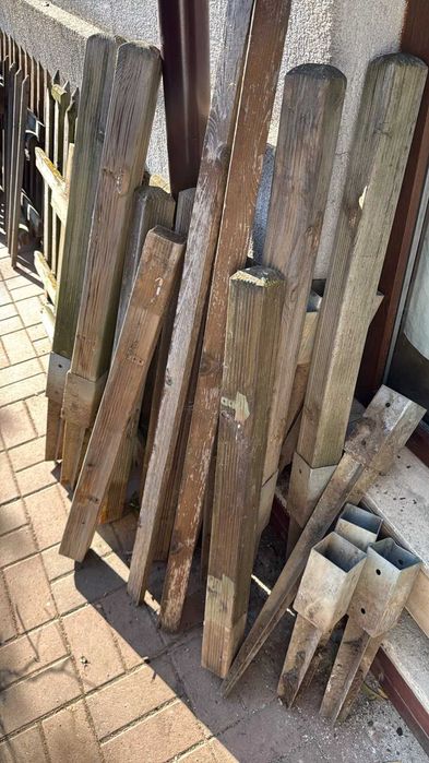 Gard lemn grădină 27 metri, înălțime 80 cm + 10 stâlpi cu suporturi metalice