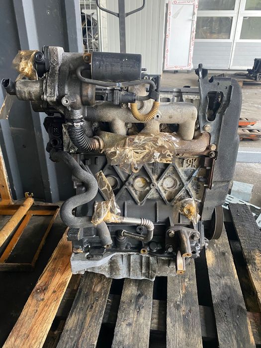 Motor VOLVO S40 2001 D4192T4 30620672