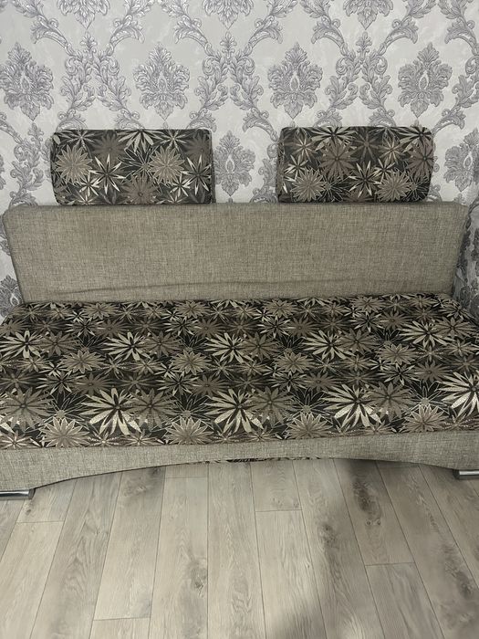 Продам диван б/у в хорошем состоянии!