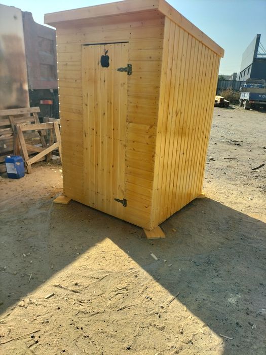 Туалет уличный дом и дача