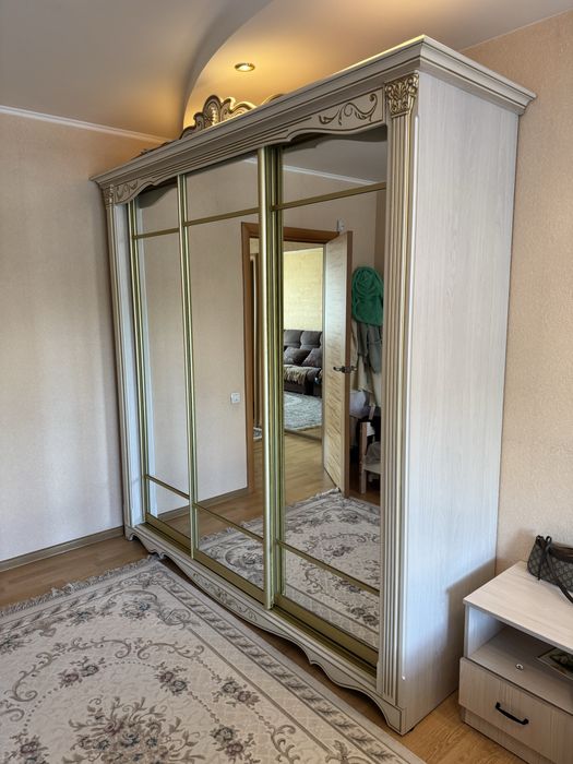 Шкаф купе в отличном состоянии