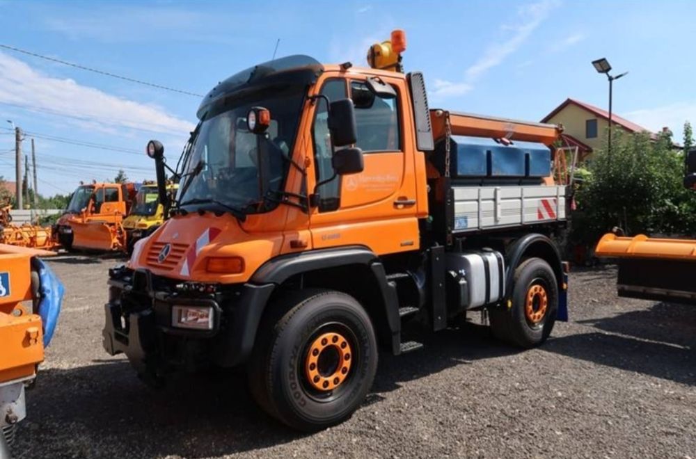 Unimog u500 u400 u300 4x4 deszapezire