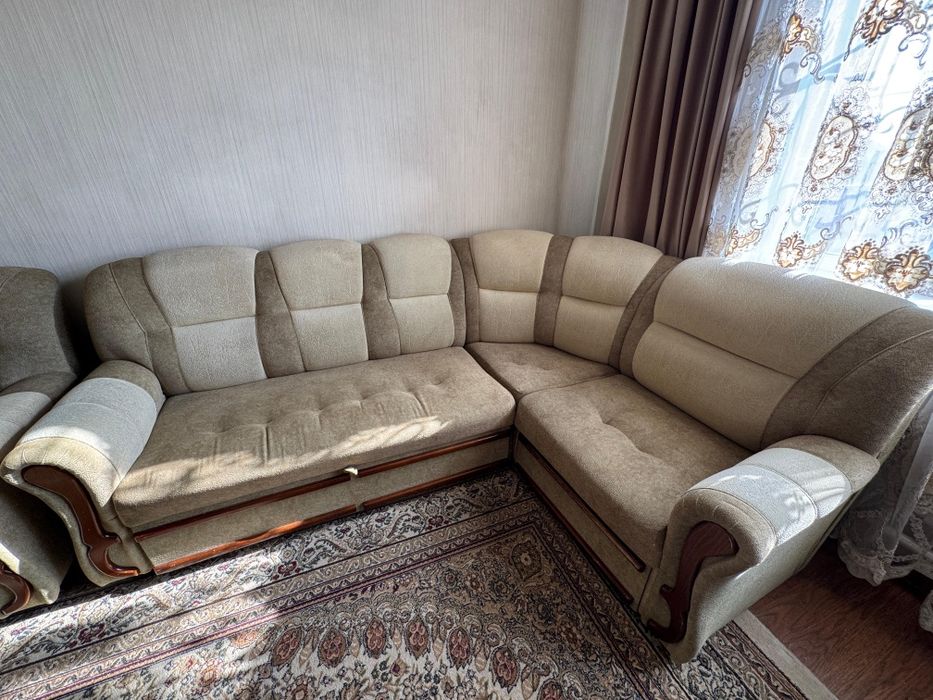 Продается Диван Угловой, Г образный, кресло