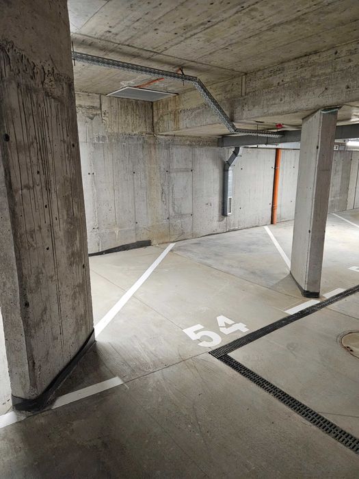 Дава се под наем Гараж / Паркомясто в София, Кръстова вада - 15 кв.м за 91.8 € - Снимка #2