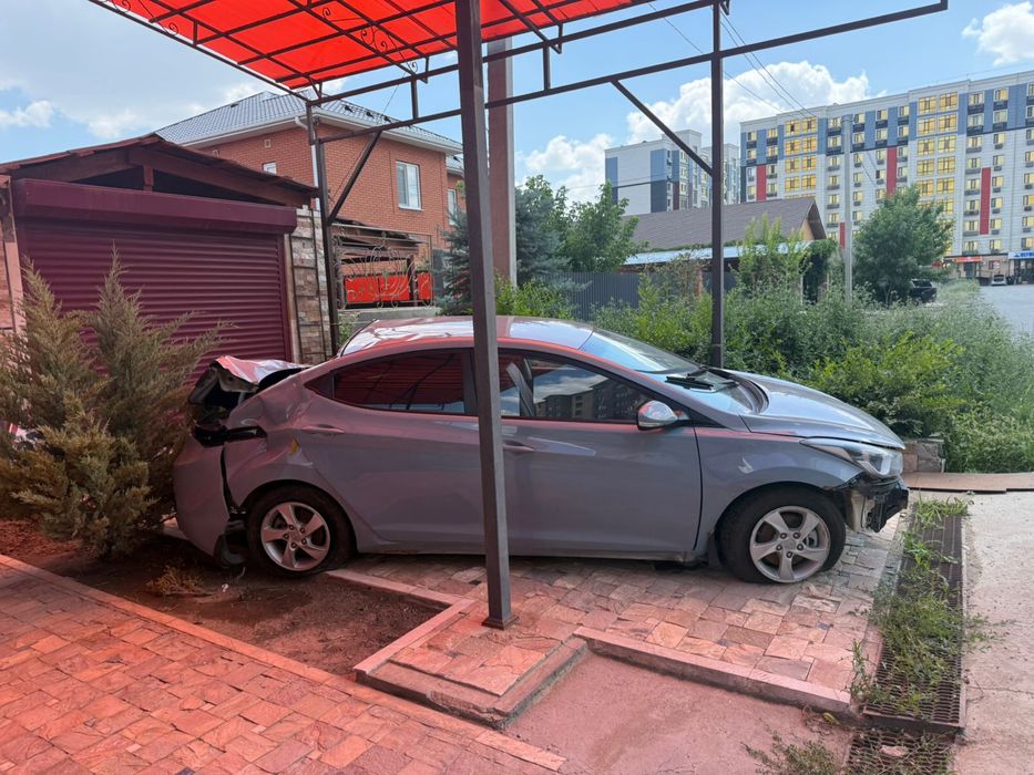 Авто на разбор hyundai elantra 2014