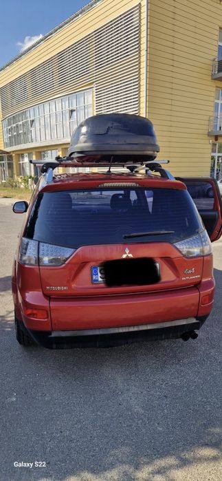 Mitsubshi Outlander 4 x 4