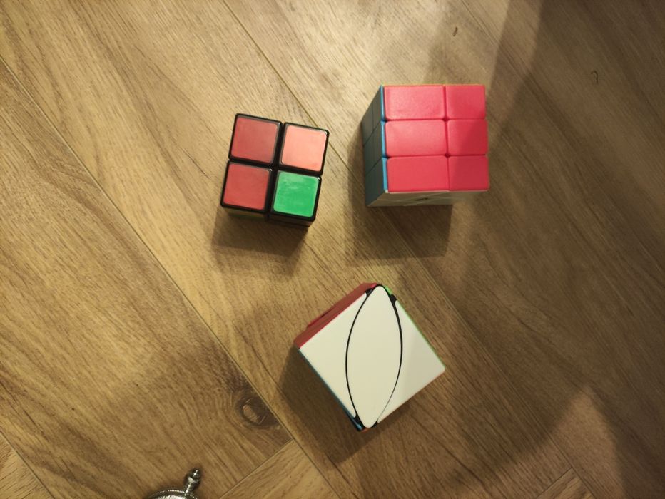 3 modele de cuburi rubike interesante