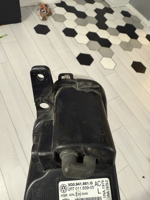 Proiector Stanga Passat B8