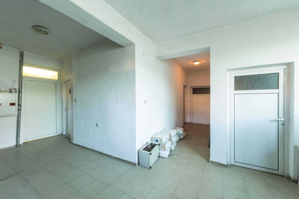Продава се Магазин в Петрич - 498 кв.м за 541 €/кв.м - Снимка #13