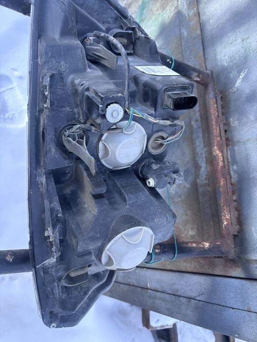 Лада Веста Фара левая