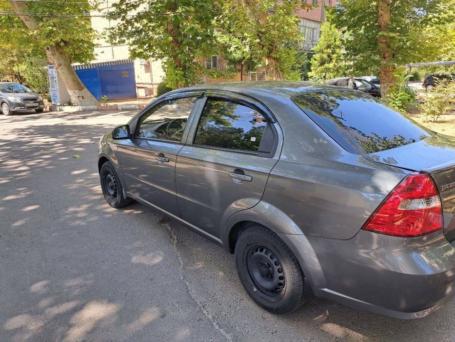 Продаю свой автомобиль Нексия 3, 1-позиция, есть кондиционер, бензин!