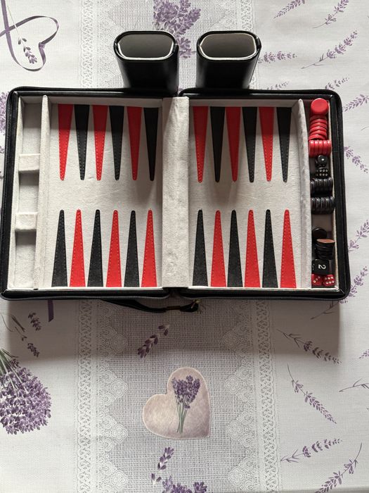 Joc table varianta piele