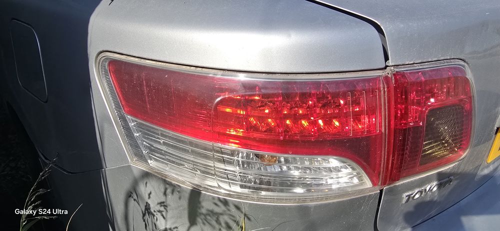 Stop spate toyota avensis t27