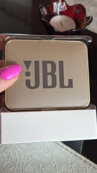 Тонколона JBL.   .