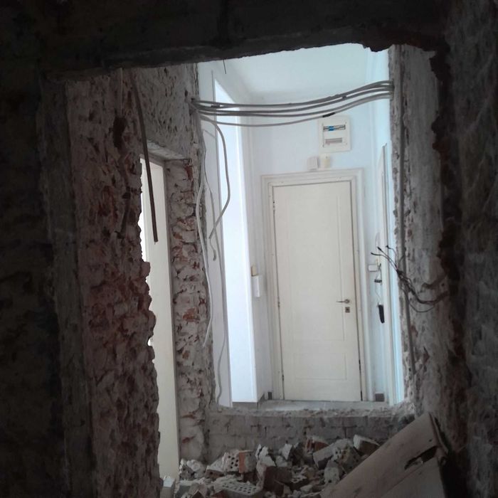 Къртене на бани, мазилки, замазки, бетон и други. Демонтаж и други.