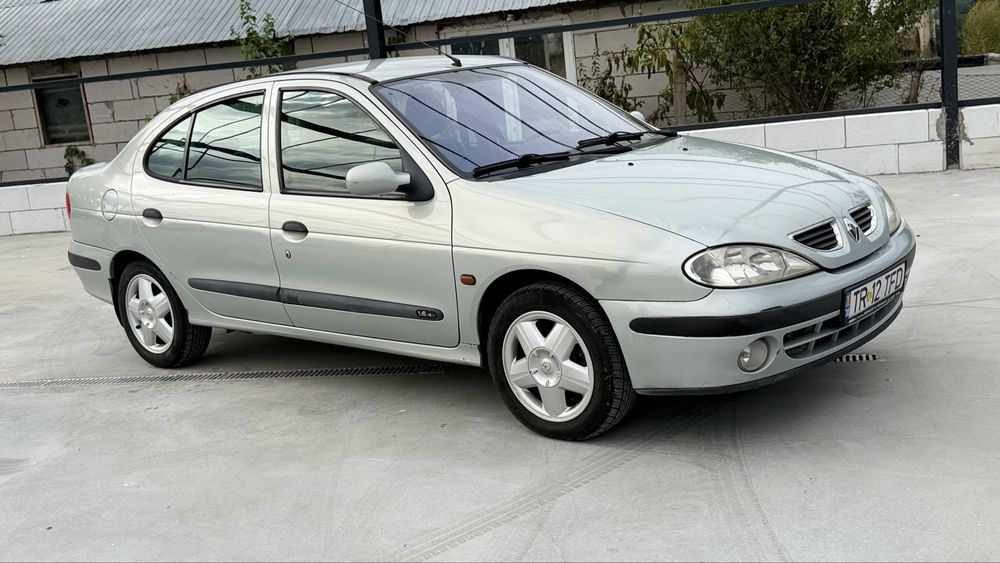Renault megane unic proprietar! De noua !benzina!