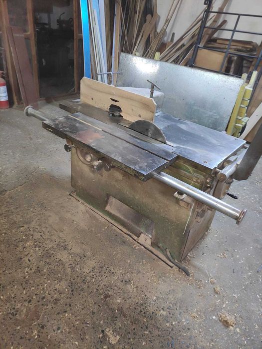 Vand masini de tamplarie second hand