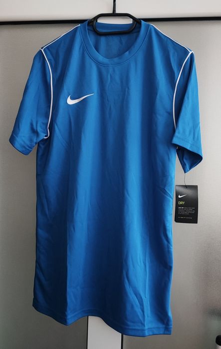 Спортен  юношески/мъжки екип Nike Dry