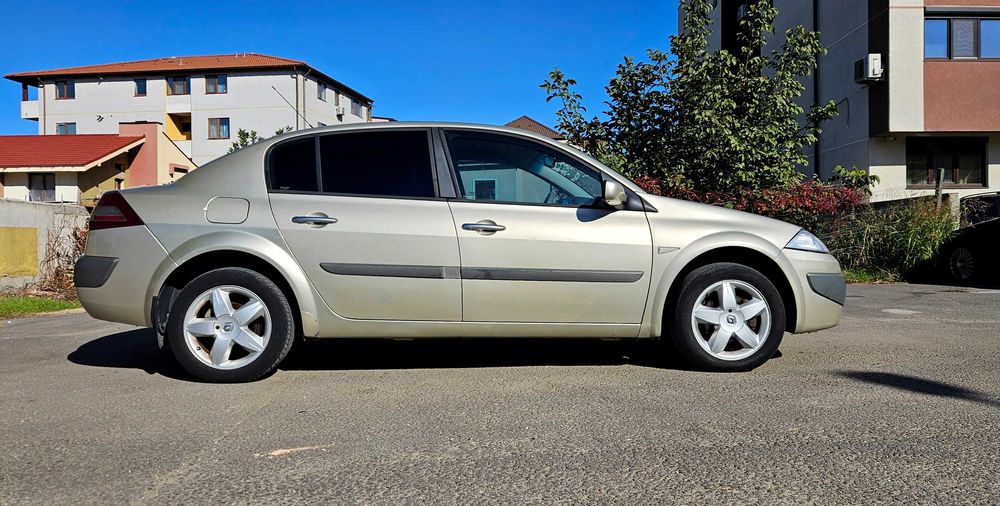 Renault Megane 2, 1.6 Benzina 112 cp an fabricatie 2007