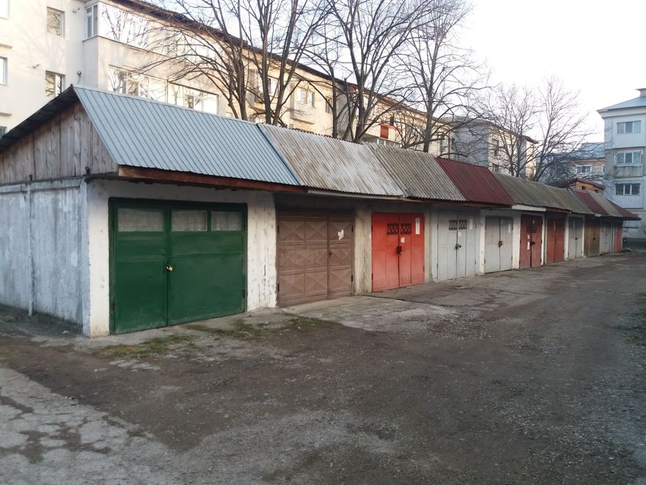 Inchiriez Garaje sau Teren in Focsani