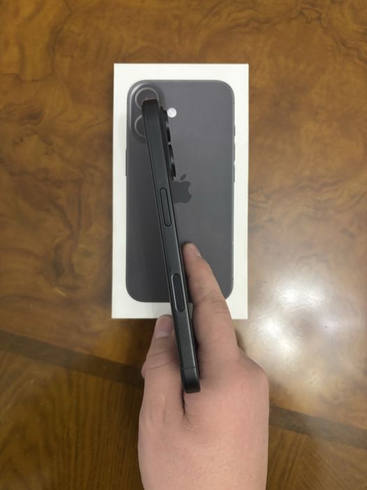 Продaм iPhone 16,128Gb