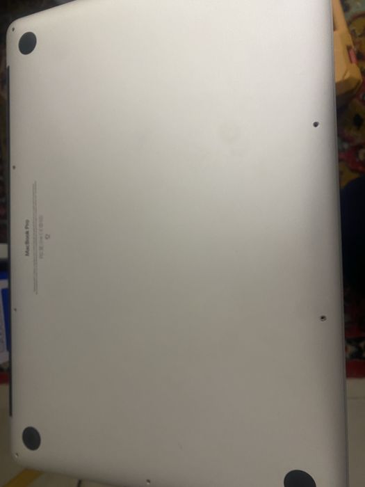 Macbook 15.6 retina